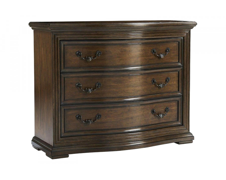 A.R.T. - Kingsport Medium Oak Bachelors Chest