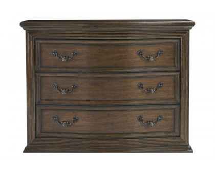 A.R.T. - Kingsport Medium Oak Bachelors Chest