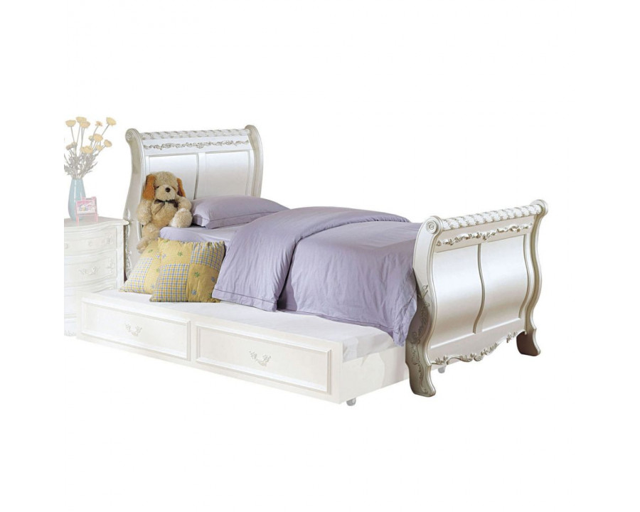 ACME - Pearl Twin Bed in Pearl White/Gold Brush Accent