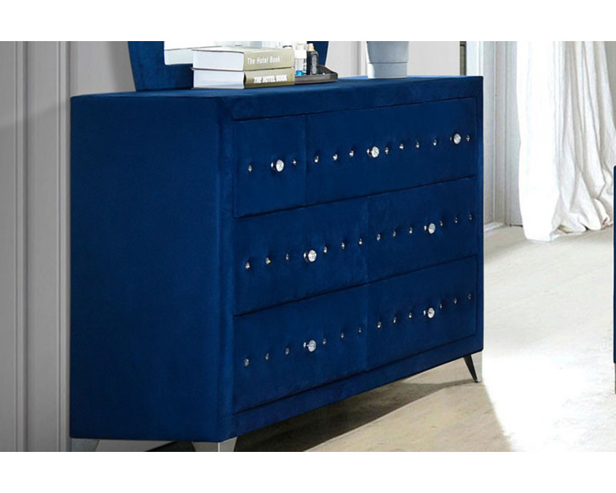 ACME - Dante Dresser