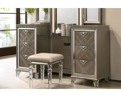 ACME - Skylar Vanity Desk with Mirror in Champagne