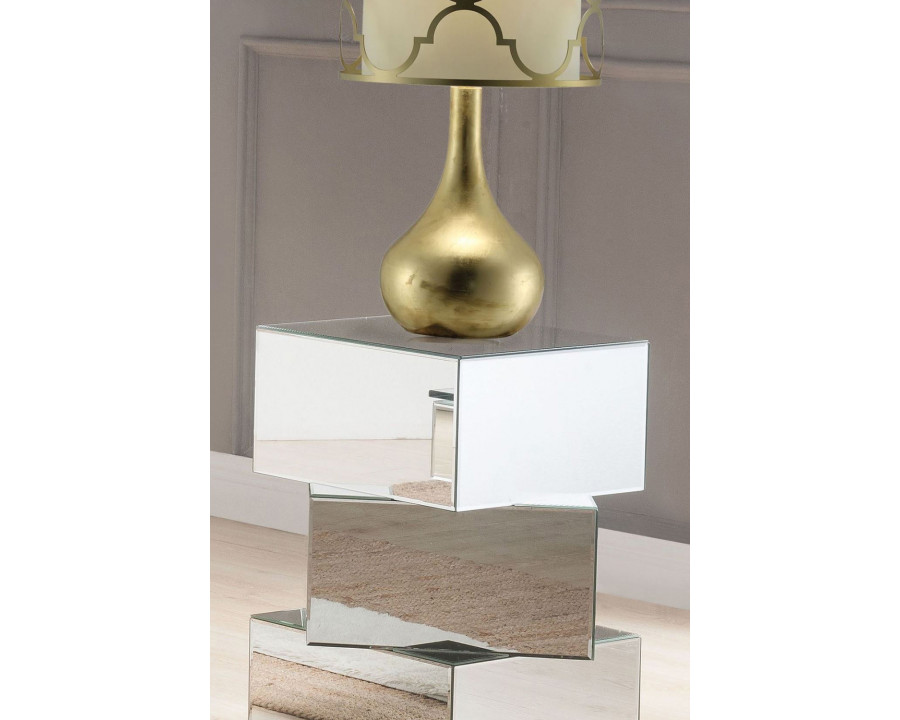 ACME - Dominic End Table in Mirrored (80272)