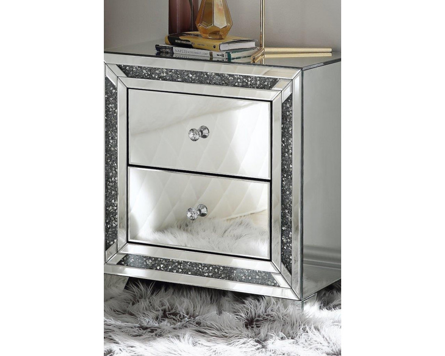 ACME - Noralie Accent Table in Mirrored/Faux Diamonds (97647)