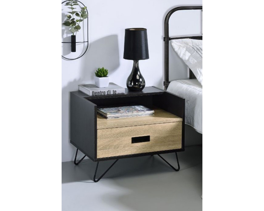 ACME - Melkree Accent Table in Oak/Black