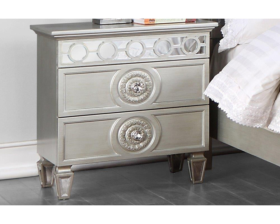 ACME - Varian Nightstand in Silver/Mirrored