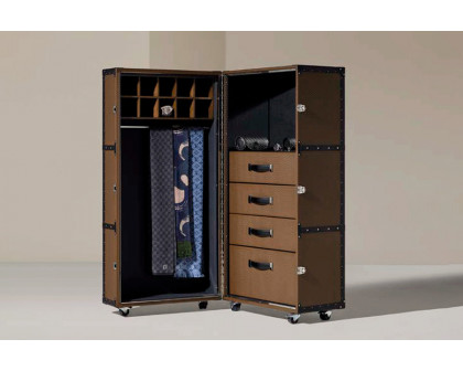 Alexandra - Traveler Cabinet