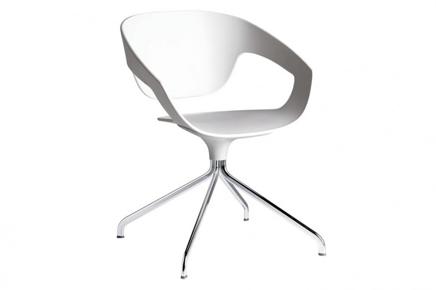 Casamania™ Vad Girevole Polypropylene Chair with Chrome Legs - White