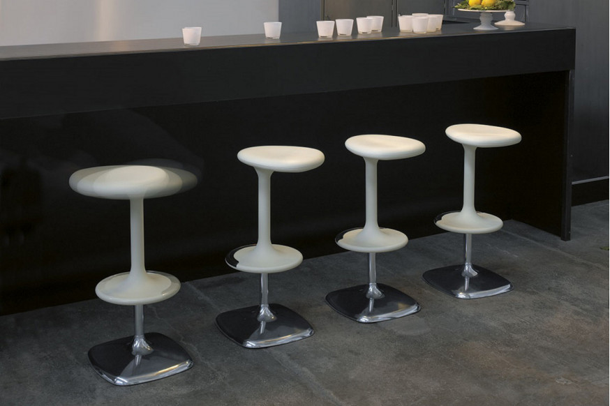 Casamania™ Kant Lift Bar Stool - White