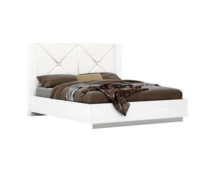 Creative Everett King Size Bed with Chrome Accents