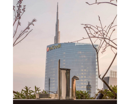 Driade 100 Piazze Milano Porta Nuova - Silvered