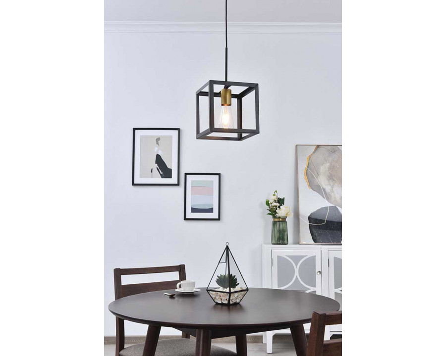 Elegant Resolute 3 Light Pendant - Brass/Black, L 8" (LD4063D8BRB)