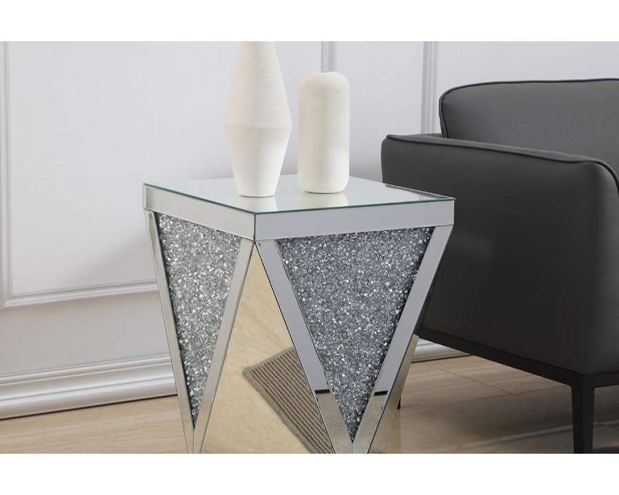 Elegant - Modern 23" x 19" End Table (MF92008)