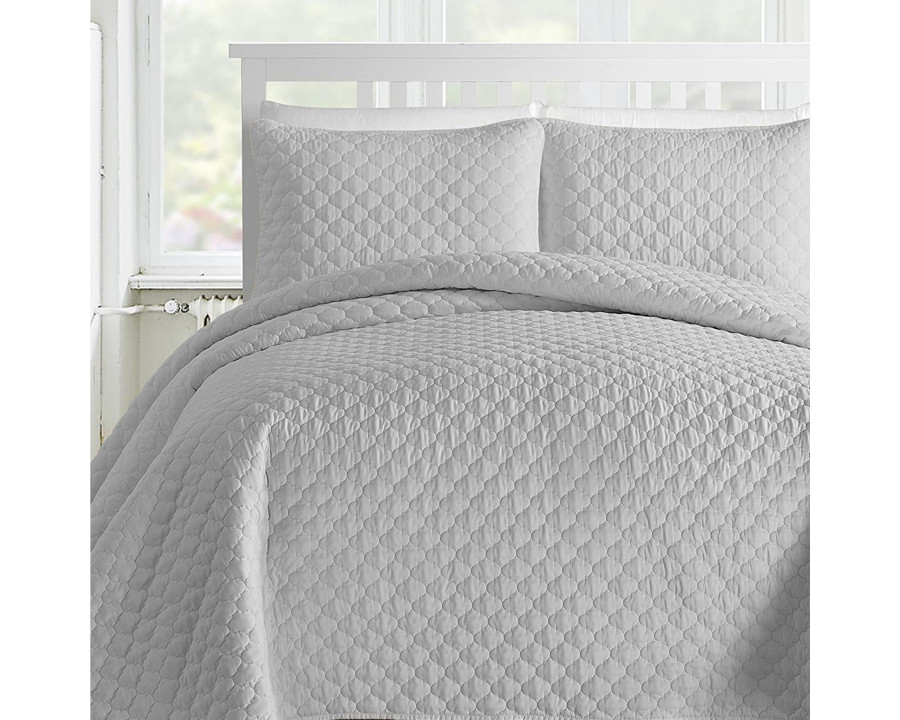 eLuxury Quilted Comforter Set - King, Light Gray