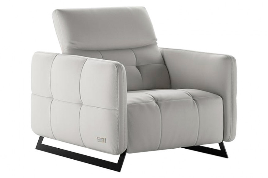 Estro™ IS 568 U New Triumph Armchair