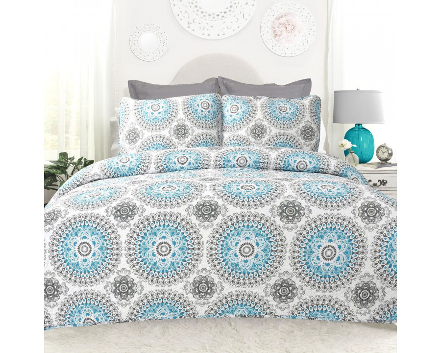 FaFurn - 3-Piece Full/Queen Size Quilt Set in Aqua Blue/White, Cotton