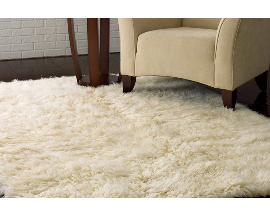 FaFurn - 4-Ft X 6-Ft Hand Woven Wool Flokati Area Rug in Natural Color