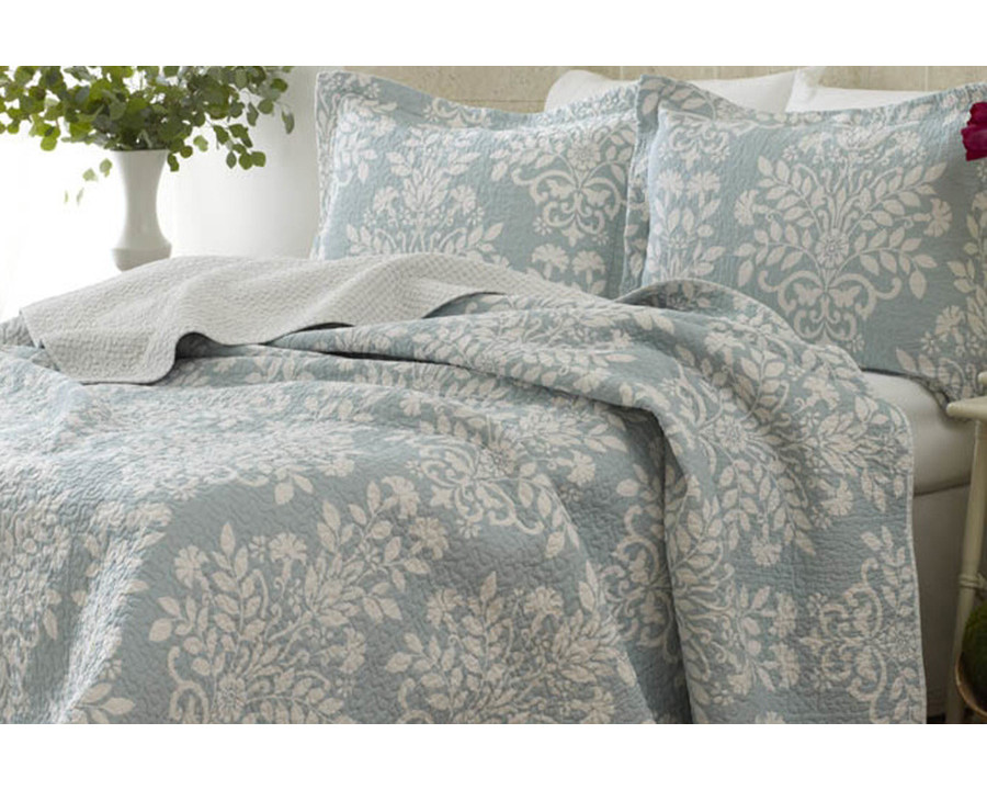 FaFurn - 100% Cotton King Size 3-Piece Coverlet Quilt Set in Blue White Floral Pattern