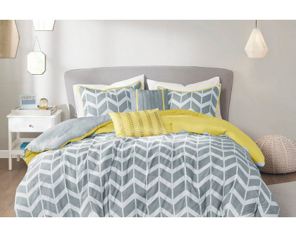 FaFurn Reversible Comforter Set with Chevron Stripe - Gray/White/Yellow, Full/Queen Size