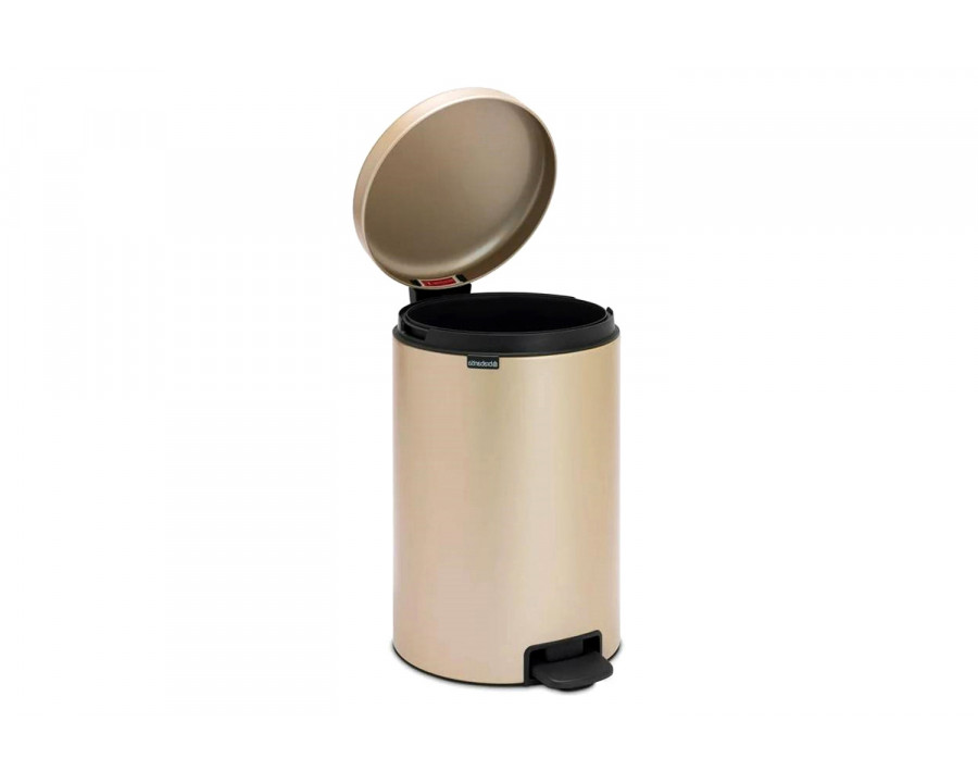 FaFurn - Stainless Steel Kitchen Trash Can with Step-On Lid