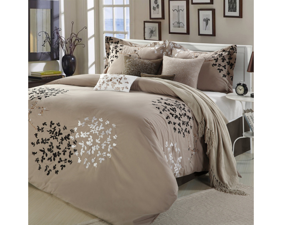 FaFurn - 8-Piece Queen Size Comforter Set in Light Brown/Black