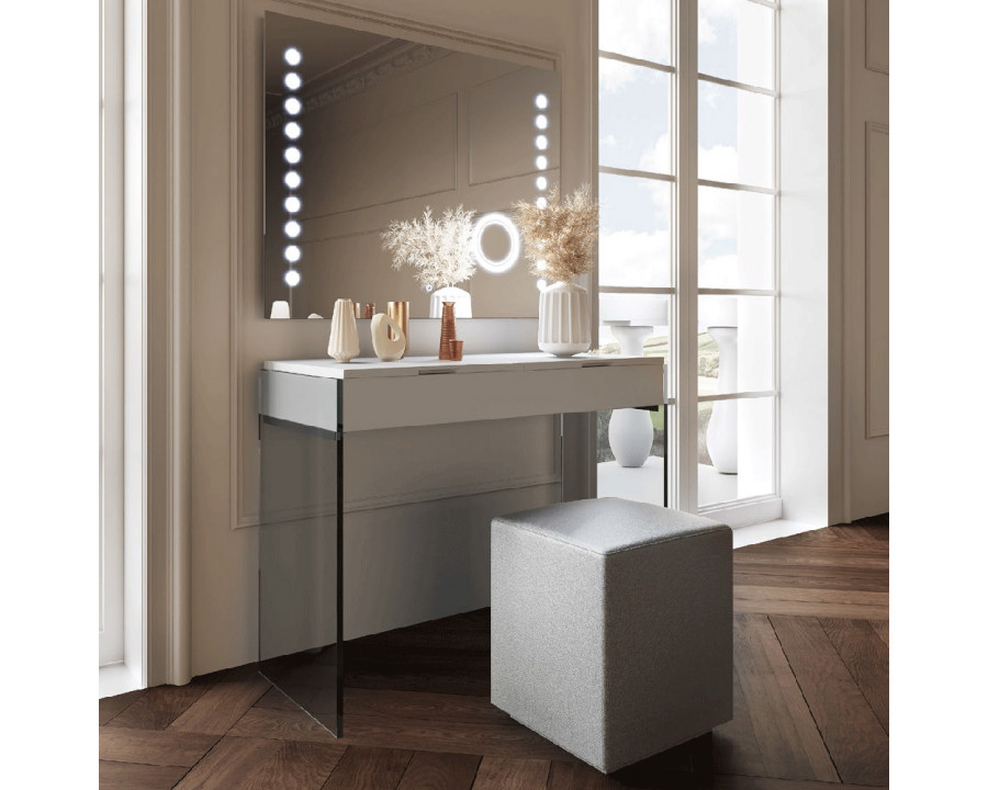 Franco - Mx53 Vanity Dresser