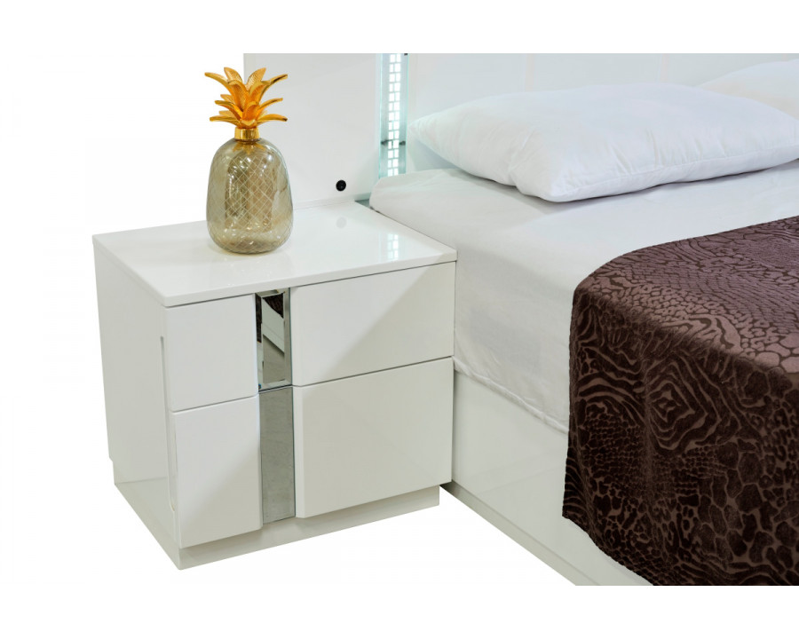 Furnia - Sienna Nightstand in White