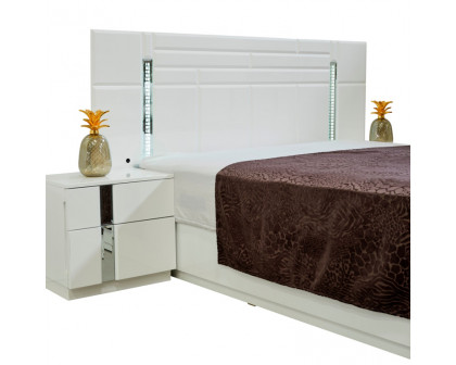 Furnia - Sienna Nightstand in White