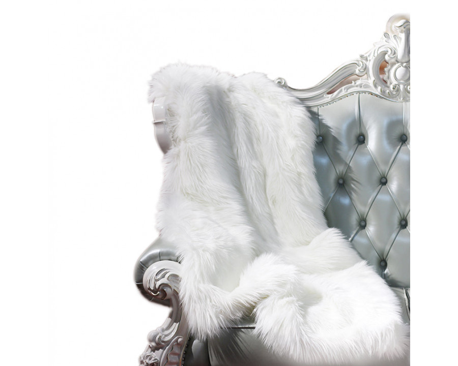 Furnings - Luxury Decorative White Faux Fur Throw