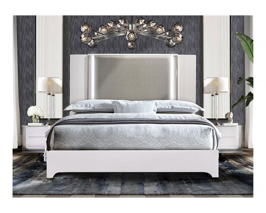 GF Aspen White Queen Bed With Led