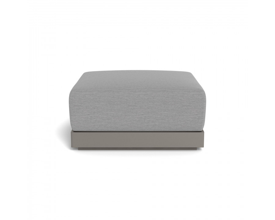 Harbour Antigua Ottoman - Aluminum Taupe, Lisos Piedra