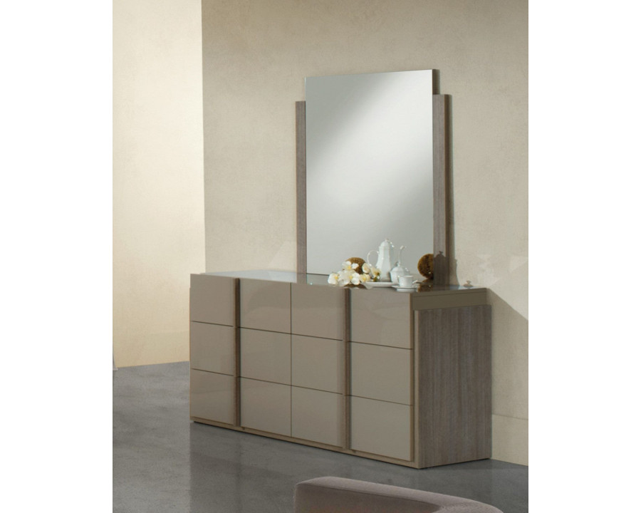 Jubilee - Gisele Modern Dresser in Oak Maranello Veneer