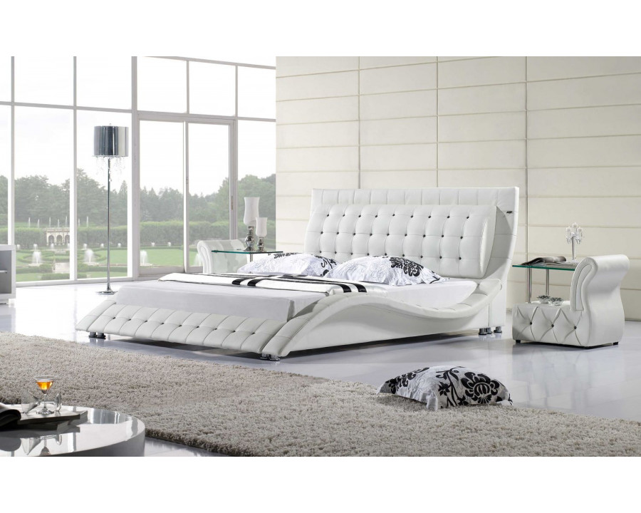 Jubilee Odin Curved Modern Queen Size Platform Bed - White, Bonded Leather