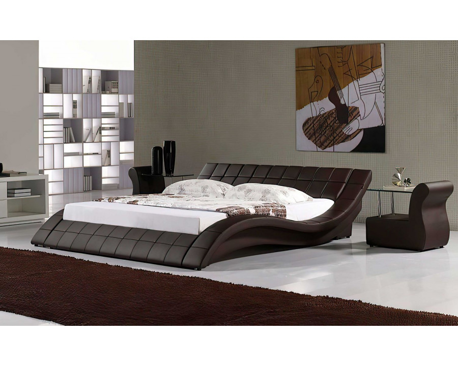 Jubilee Verdandi Curved Modern Queen Size Platform Bed - Brown, Bonded Leather