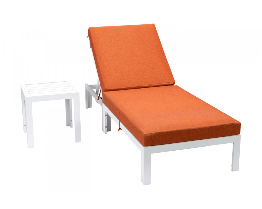 LeisureMod Chelsea Modern Outdoor Weathered Gray Chaise Lounge Chair with Side Table and Cushions