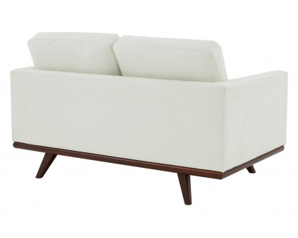 LeisureMod Chester Modern Leather Loveseat With Birch Wood Base - White