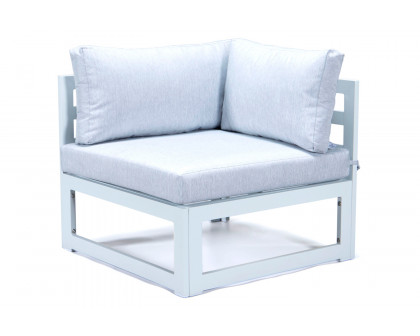 LeisureMod Chelsea 6-Piece Patio Sectional In White Aluminum with Cushions - Light Gray