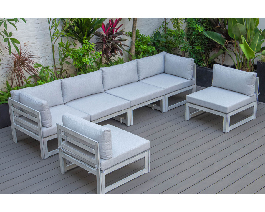 LeisureMod Chelsea 6-Piece Patio Sectional In Weathered Gray Aluminum with Cushions - Light Gray