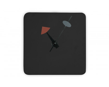 LeisureMod Manchester Modern Square Silent Non-Ticking Wall Clock