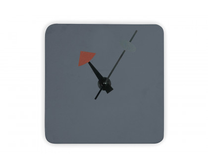 LeisureMod Manchester Modern Square Silent Non-Ticking Wall Clock