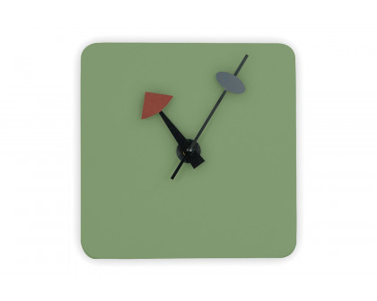 LeisureMod Manchester Modern Square Silent Non-Ticking Wall Clock