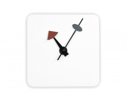 LeisureMod Manchester Modern Square Silent Non-Ticking Wall Clock