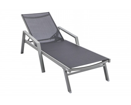 LeisureMod Marlin Modern Gray Aluminum Outdoor Chaise Lounge Chair With Arms and Square Fire Pit Side Table for Patio - Black