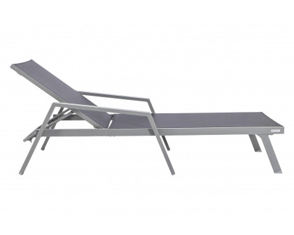 LeisureMod Marlin Modern Gray Aluminum Outdoor Chaise Lounge Chair With Arms and Square Fire Pit Side Table for Patio - Black