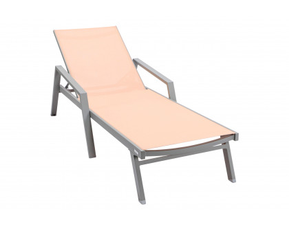 LeisureMod Marlin Modern Gray Aluminum Outdoor Chaise Lounge Chair With Arms and Square Fire Pit Side Table for Patio - Light Brown