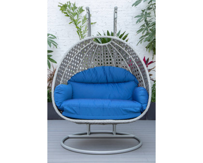 LeisureMod Mendoza Light Gray Wicker Hanging 2 Person Egg Swing Chair with Cushions - Blue