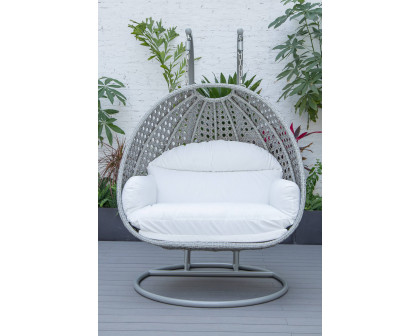 LeisureMod™ Mendoza Light Gray Wicker Hanging 2 Person Egg Swing Chair with Cushions - White