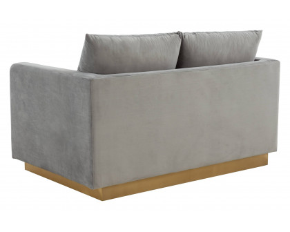 LeisureMod Nervo Modern Mid-Century Upholstered Velvet Loveseat with Gold Base - Light Gray