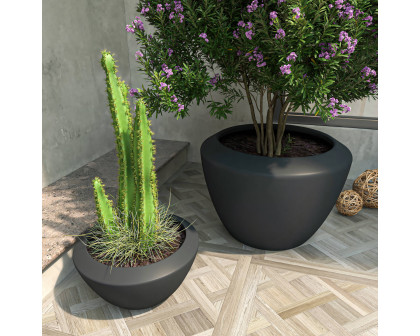 LeisureMod Vessel Modern Round Planters Pot in Fiberstone and Clay (Set of 2) - Black