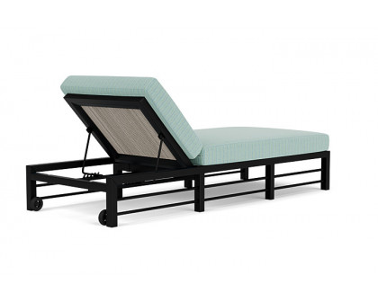 Lloyd Flanders™ Southport Chaise  - Linen, Unearth Dew