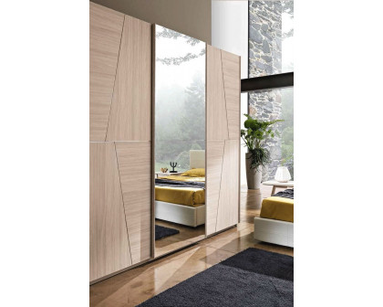 MCS - GR14 3 Doors Wardrobe